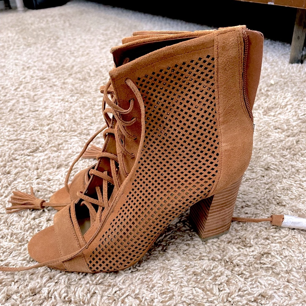 Marc Fisher laser cut tan heels
